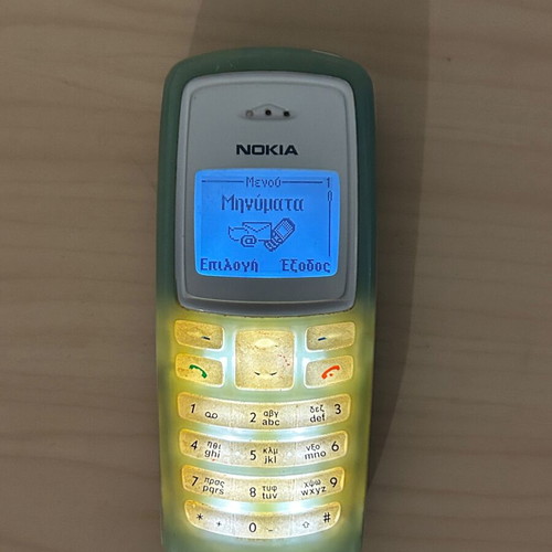 Nokia 2100 mobile phone with new BLD-3 battery