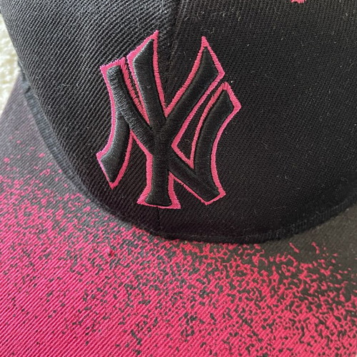 Jockey hat like new, black and pink