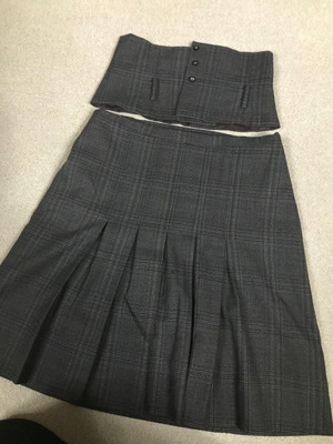 AB/SOUL Collection Plaid Skirt with Belt like new Size 44 Dark Gray