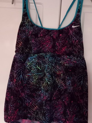 Nike tankini multicolor used, size L