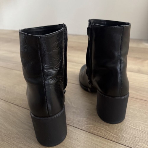 Women’s boots used, size 39, black