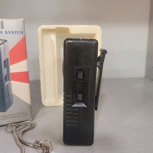 Portable 3-in-1 alarm system with flashlight new
