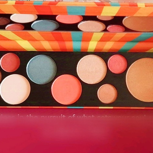 Essence Born Awesome eye and face palette new