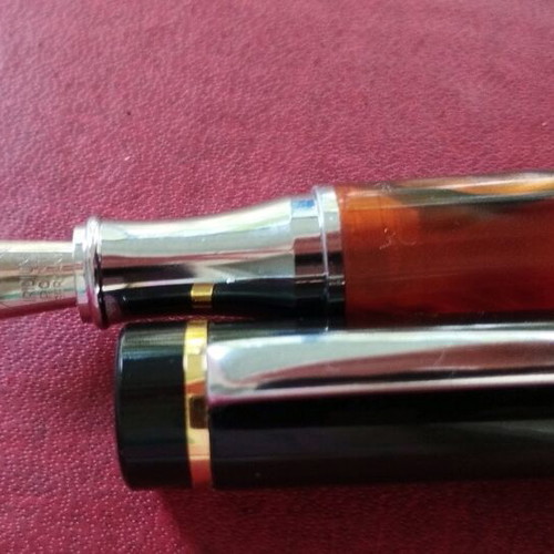 Iridium Point Pen with Signature new, acrylic brown-amber body