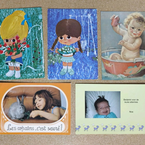 Postcards with babies like new, pack of 5 pieces