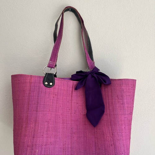 Straw beach bag with lilac scarf new