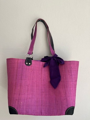 Straw beach bag with lilac scarf new