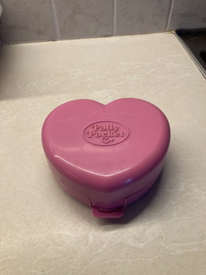 Polly Pocket Starlight Castle compact σετ παιχνιδιού με φιγούρες
