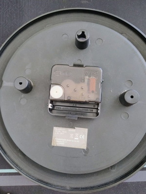 Plastic wall clock used, analog, 22 cm diameter