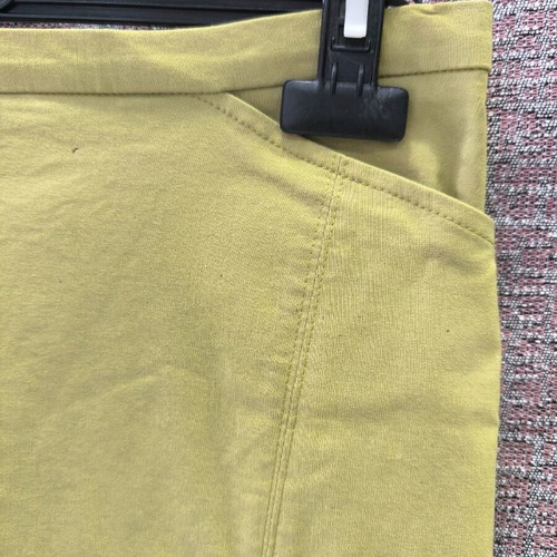 Pencil skirt green like new, size M with pockets
