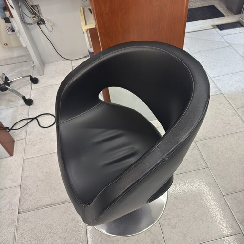 Leather salon chairs used, set of two
