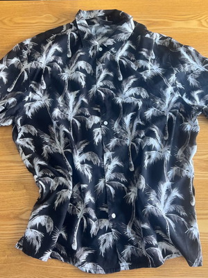 H&M shirt XXL with palm tree print like new, black and white