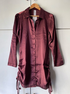 Satin dress καινούργιο, μέγεθος M 38 10, Violet romance
