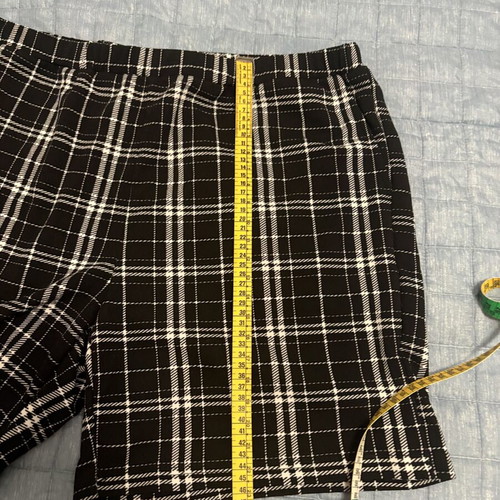 SHEIN men's set XL: black T-shirt with checked pocket & checked shorts