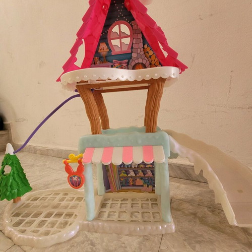 Enchantimals Ski Chalet used