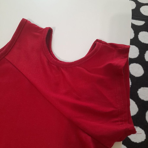 Plus size blouse short sleeve with open shoulders like new, red 5XL