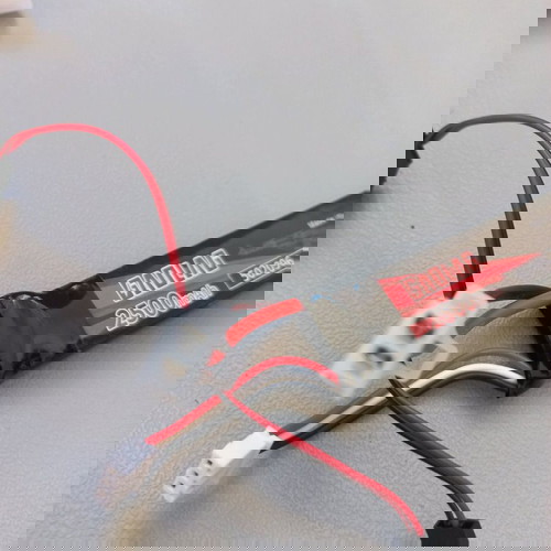 1 καινουργια  μπαταρια lipo 2s 7.4v -2500mah