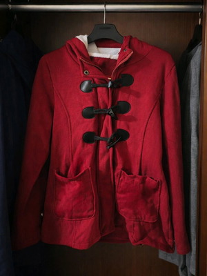 Red lightweight hooded jacket with pockets size M like new