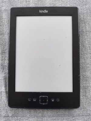 Kindle 5ης γενιάς D01100 e-reader με φυσικά κουμπιά