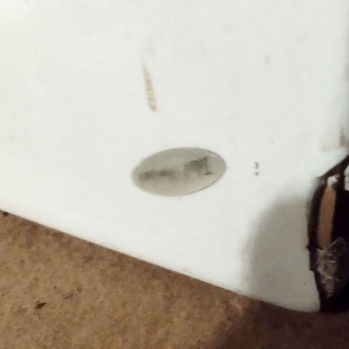 Ideal Standard acrylic bathtub, unused, small corner chip