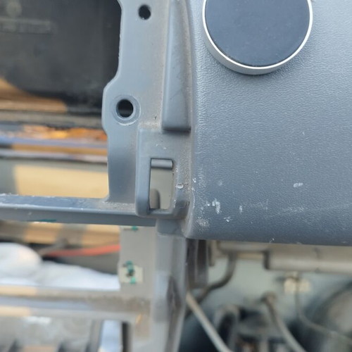 Nissan Micra K11 dashboard