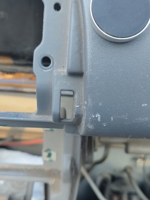 Nissan Micra K11 dashboard