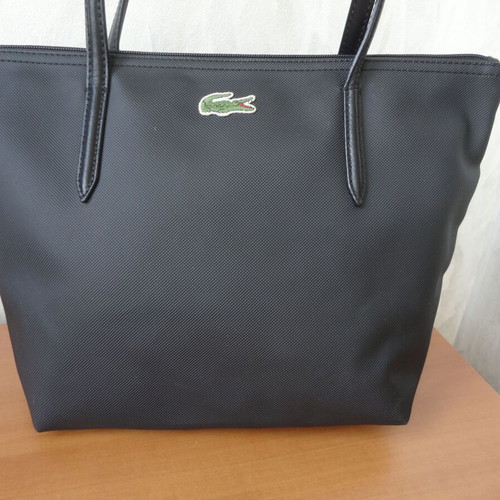 Lacoste shoulder bag like new, black