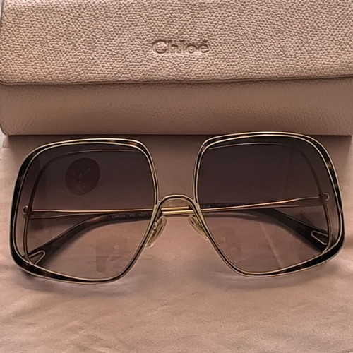 Chloe CH0035S sunglasses like new, gold color
