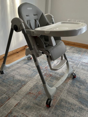 Peg Perego baby feeding chair like new