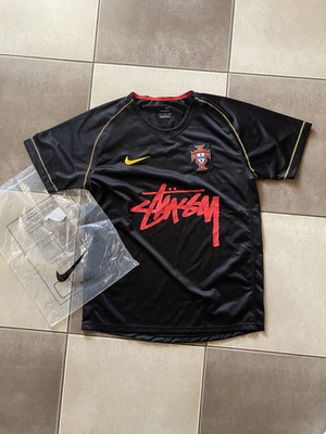 Nike X Stussy Portugal Jersey T-Shirt new, size large