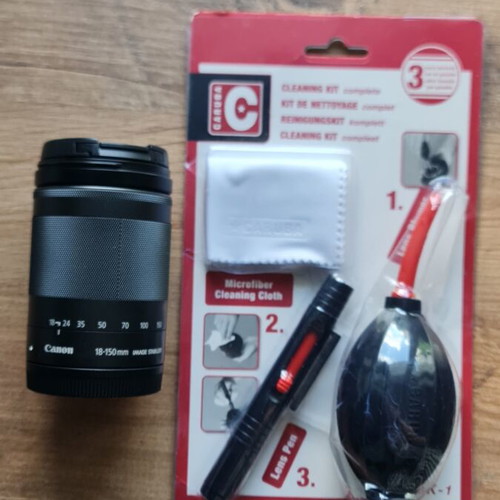 Canon EF-M 18-150mm f/3.5-6.3 IS STM lens like new