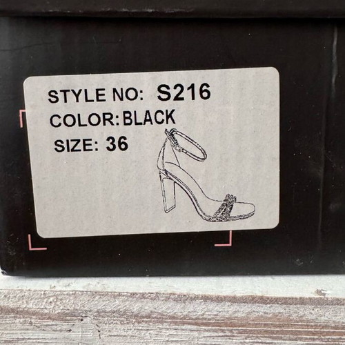 No36 patent leather sandals like new with transparent detail and 10.5cm heel