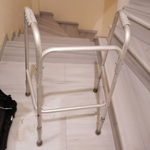 Walking aids like new, 3 pieces, size 38