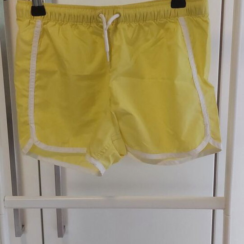 Zara shorts used for boys 9-10 years yellow