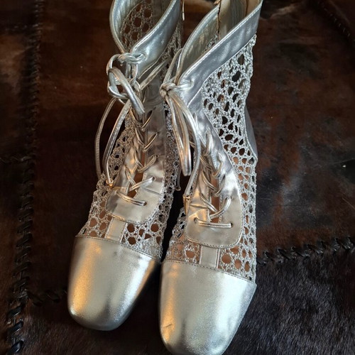 D I O R  37 Naughtily - D Leather Silver Ankle Boots