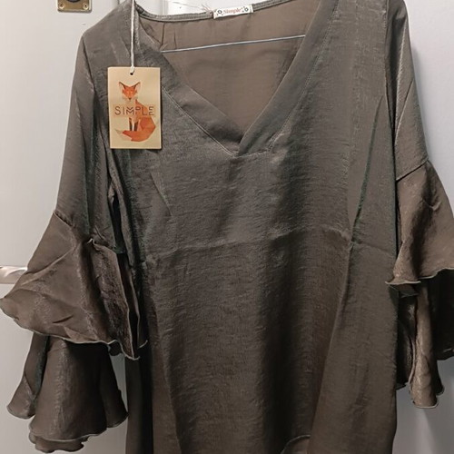 Simple satin blouse with ruffle sleeves new, khaki