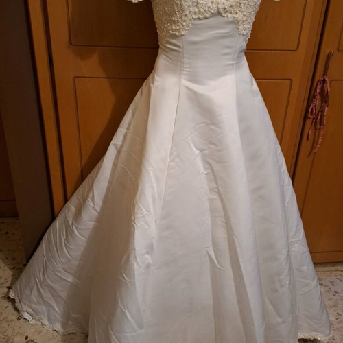 Elegant satin wedding dress new, size S-M, white