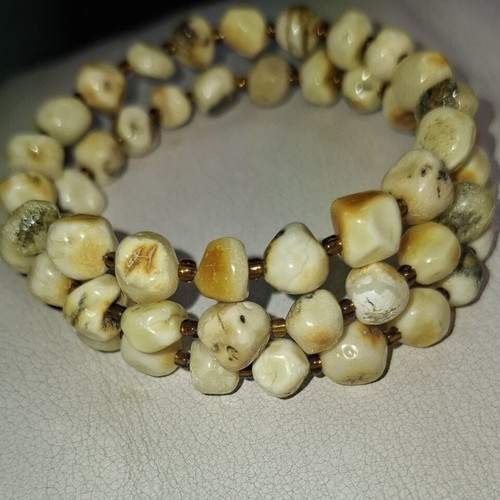 Bracelet made of solid royal Baltic amber, beige, new