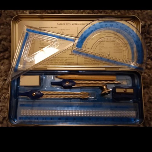 Metal geometry box new with 10 instruments