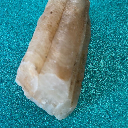 Calcite mineral used, 7 cm size, 90 g weight
