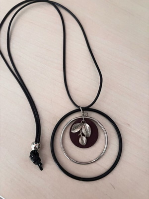 Wooden handmade necklace like new