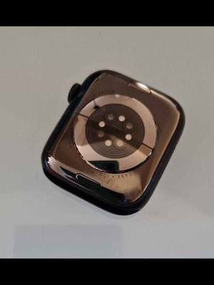 Apple Watch Series 7 Cellular 45 mm σαν καινούργιο με αθλητική και Milanese mesh μπάντα
