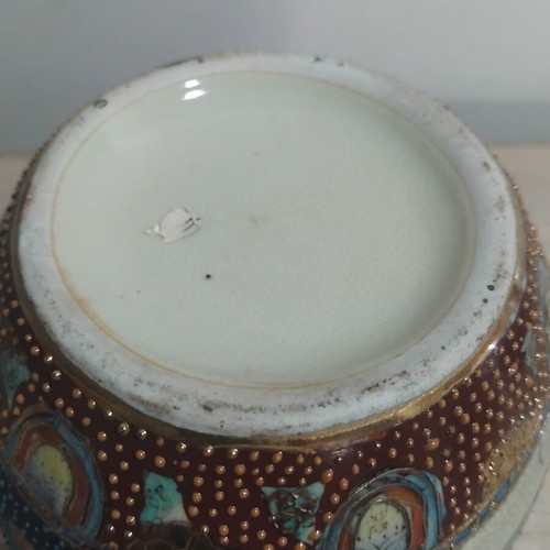 Decorative vase in Japanese style inspired by Satsuma used