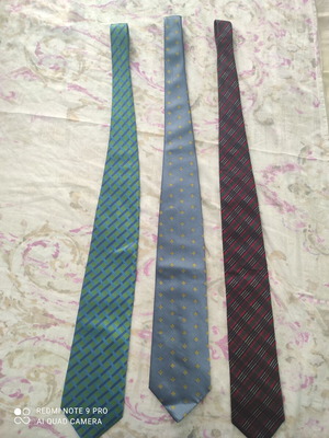 Ties set of 3 like new, multicolor