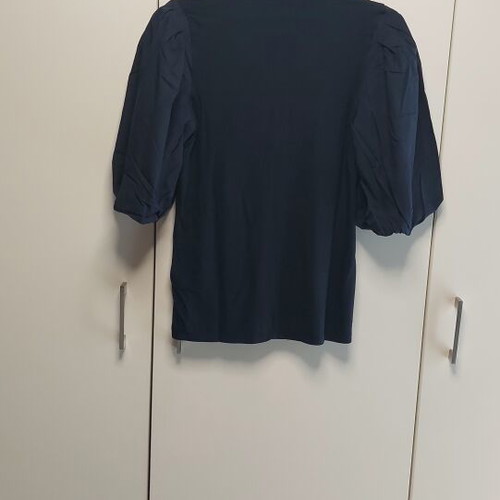 Women's T-shirt XS/S dark blue with puffed short sleeves like new