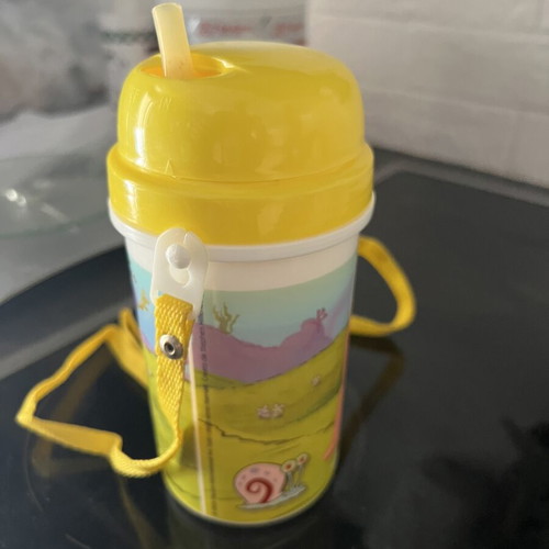 Bob SpongeBob Water Bottle like new with internal straw