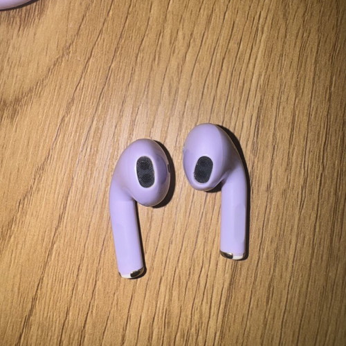 JMMO Bluetooth earbuds used with charging case