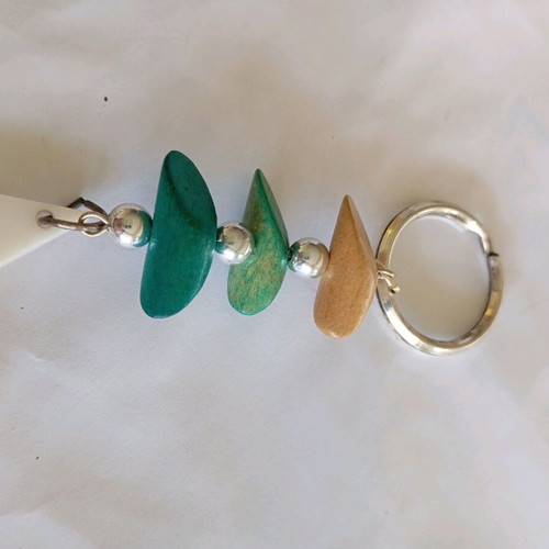 Star keychain with green stones