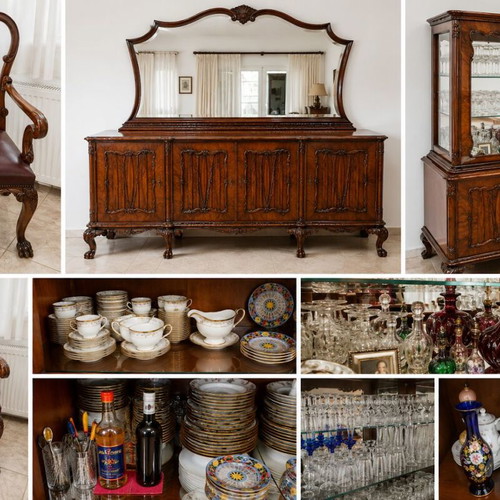 Classic style walnut dining set like new with lion paw legs