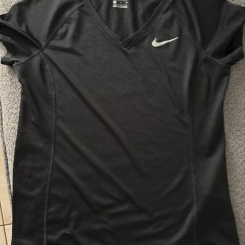 Nike girls' sports shirt used, black, sizes 146-152 cm
